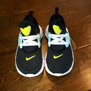 Toddler Girl Nike shoes